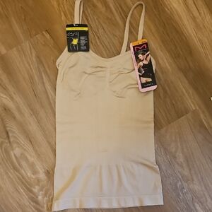 Maidenform Cream Fitted Ruched Camisole